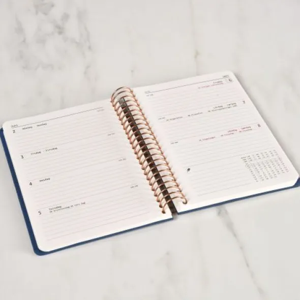 KOZO Kalender 2026 A5 Vecka per uppslag Sand